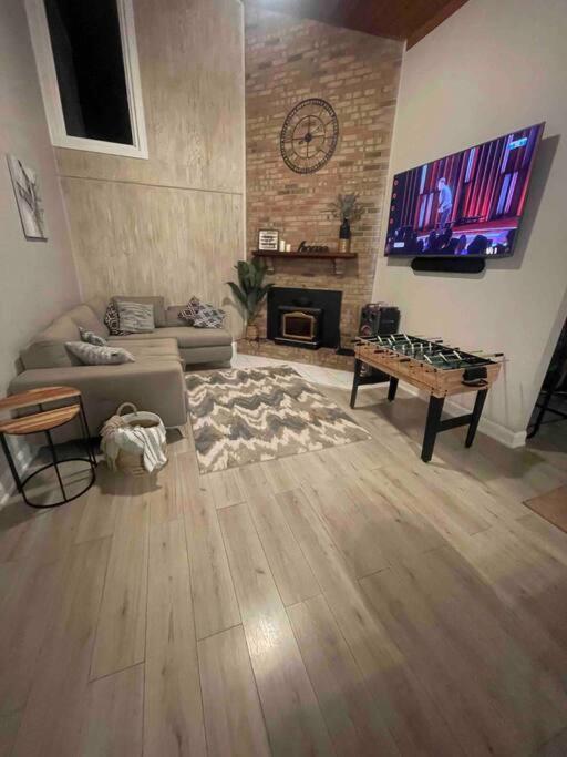 Modern Home Near Lake W Hottub, Game Room, Fireplace Albrightsville 外观 照片