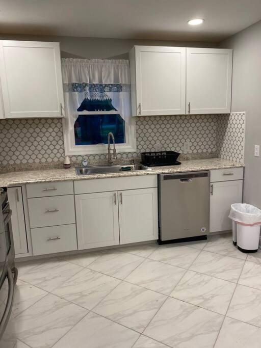 Modern Home Near Lake W Hottub, Game Room, Fireplace Albrightsville 外观 照片
